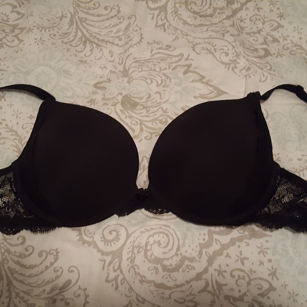 Victoria's Secret Dream Angels Pushup Bra. 36D